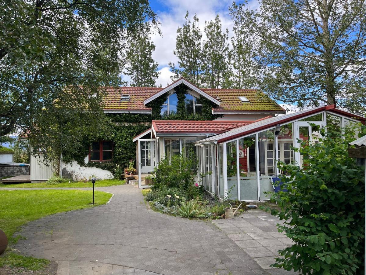 Arbakki Farmhouse Lodge Reykholt  Bagian luar foto